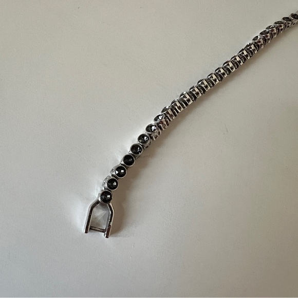 Swarovski Matrix Tennis Bracelet Size Medium - Picture 2 of 8